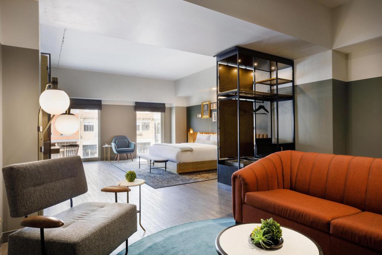 Cyrus Hotel, Topeka, A Tribute Portfolio Hotel エクステリア 写真