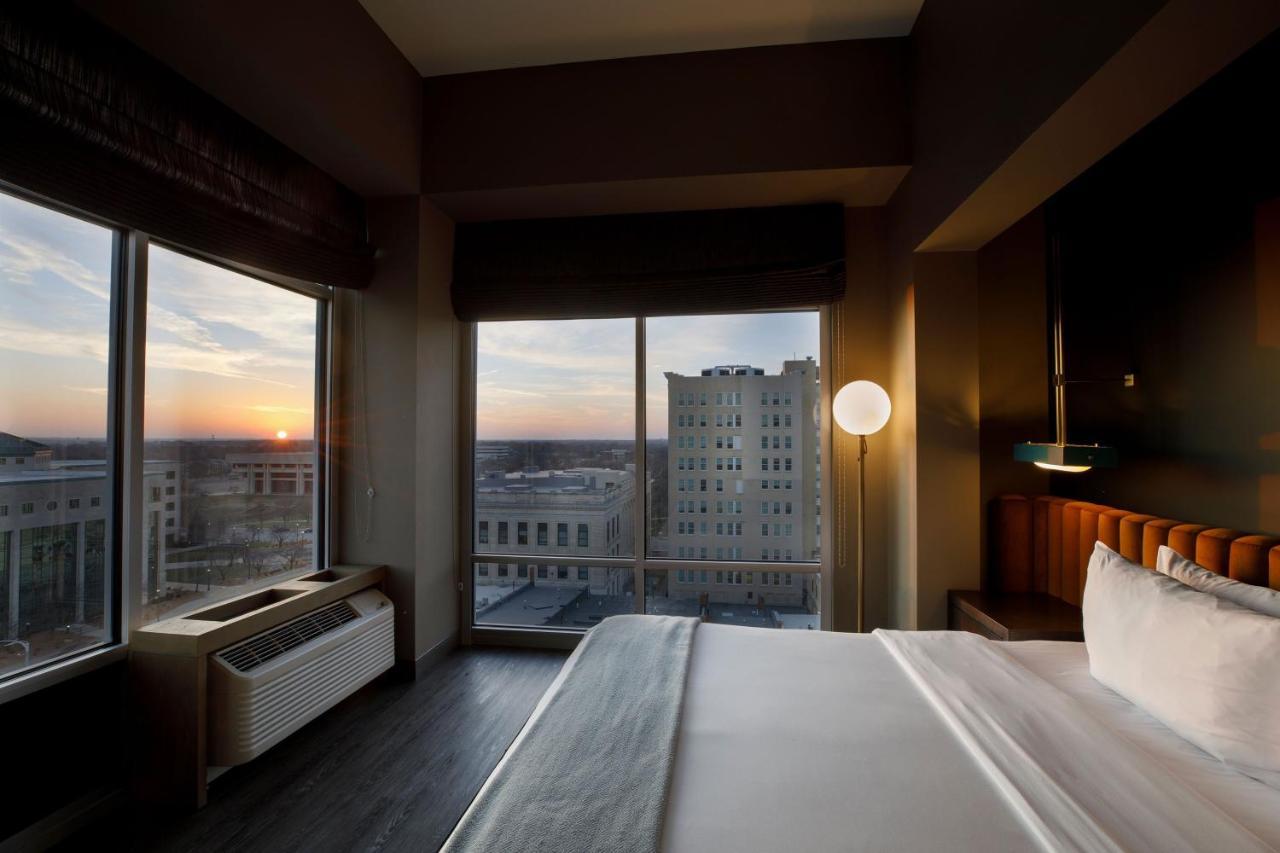 Cyrus Hotel, Topeka, A Tribute Portfolio Hotel エクステリア 写真