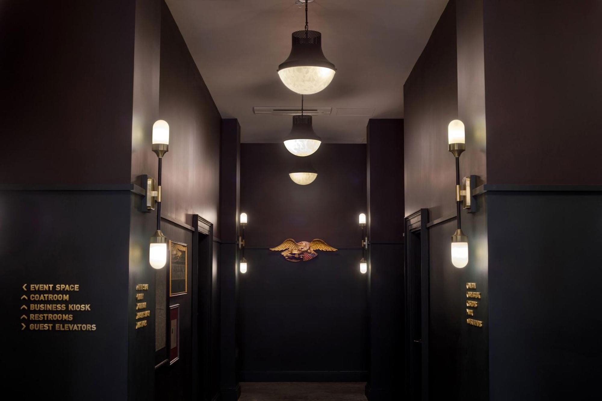 Cyrus Hotel, Topeka, A Tribute Portfolio Hotel エクステリア 写真