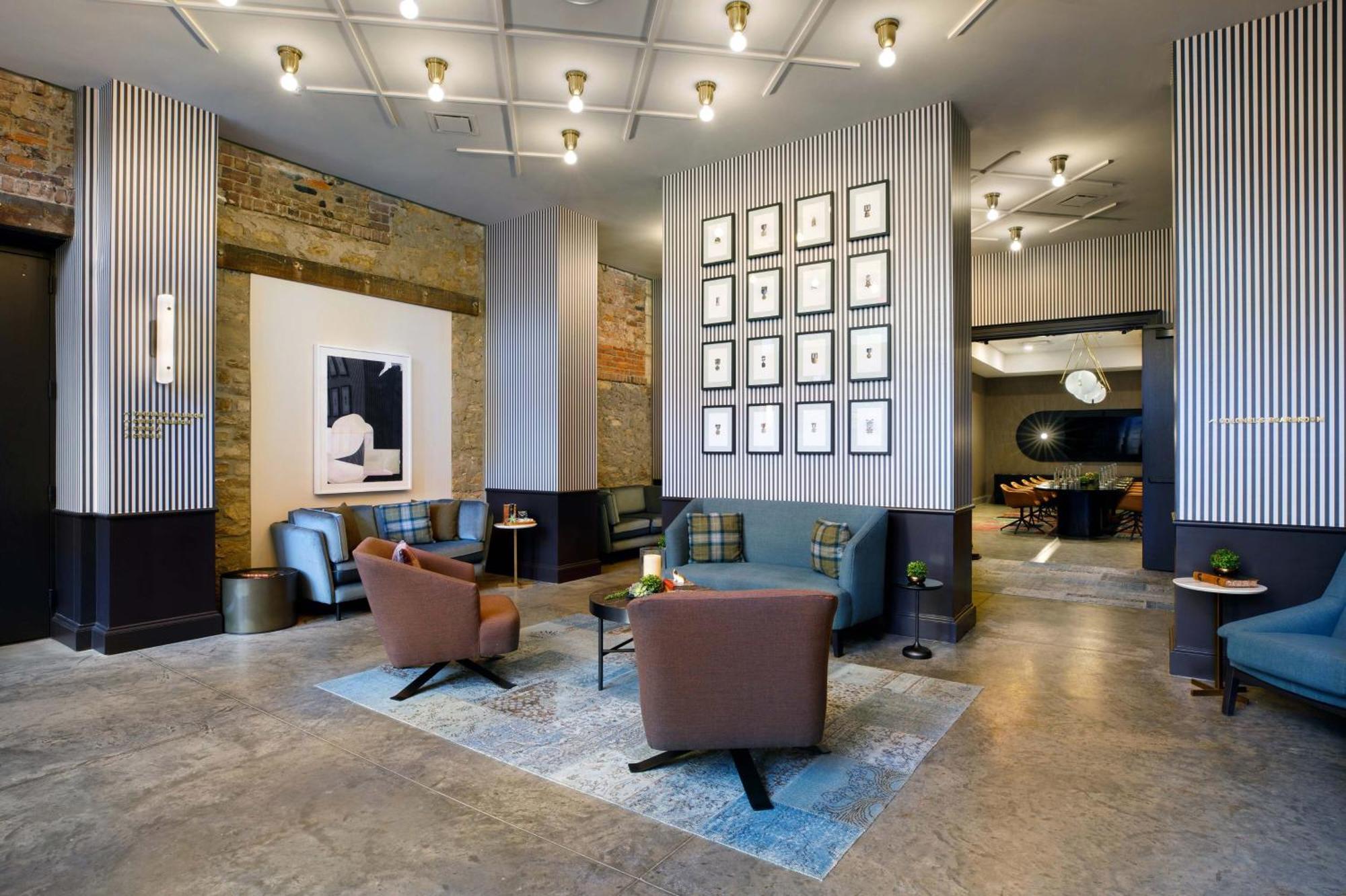 Cyrus Hotel, Topeka, A Tribute Portfolio Hotel エクステリア 写真