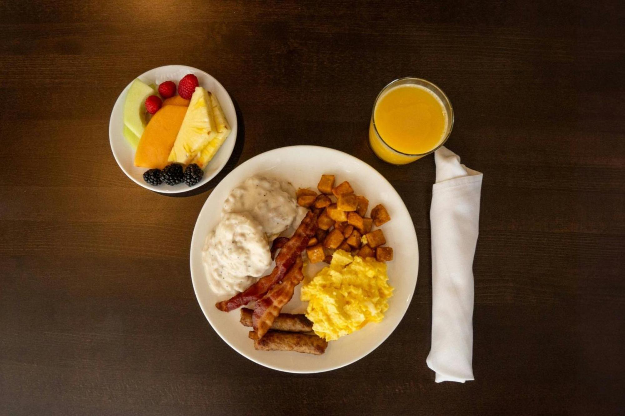 Cyrus Hotel, Topeka, A Tribute Portfolio Hotel エクステリア 写真