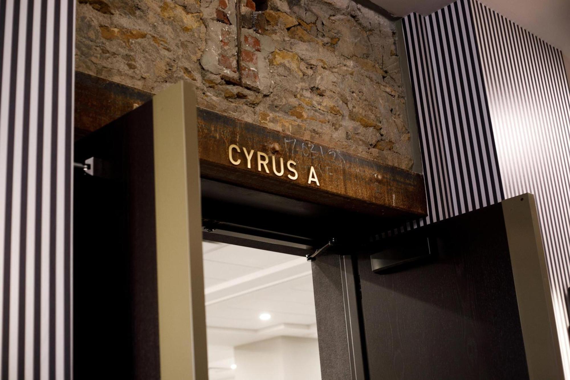 Cyrus Hotel, Topeka, A Tribute Portfolio Hotel エクステリア 写真