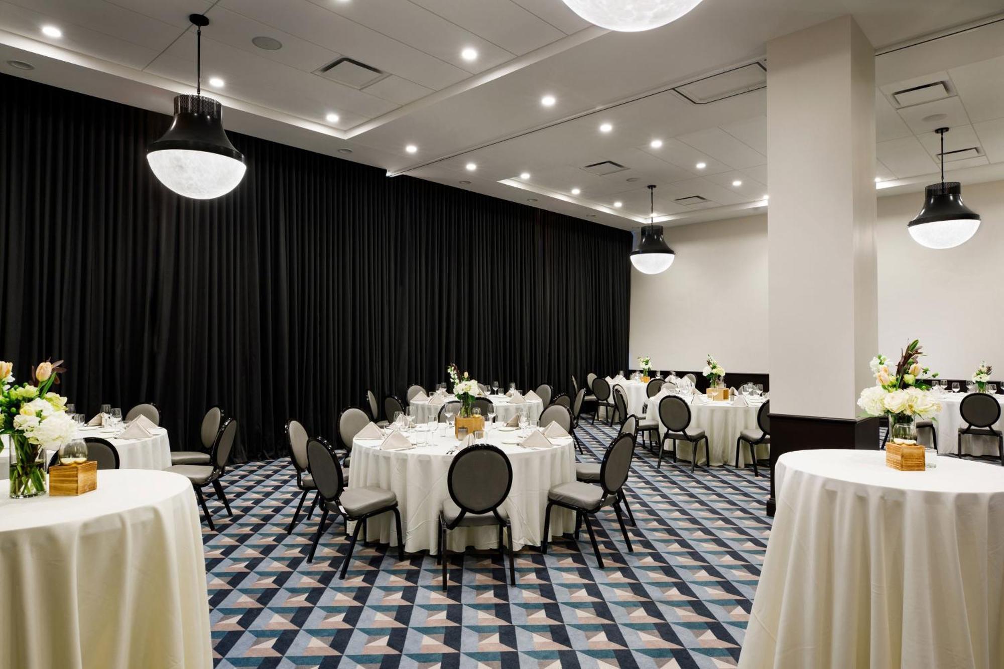 Cyrus Hotel, Topeka, A Tribute Portfolio Hotel エクステリア 写真