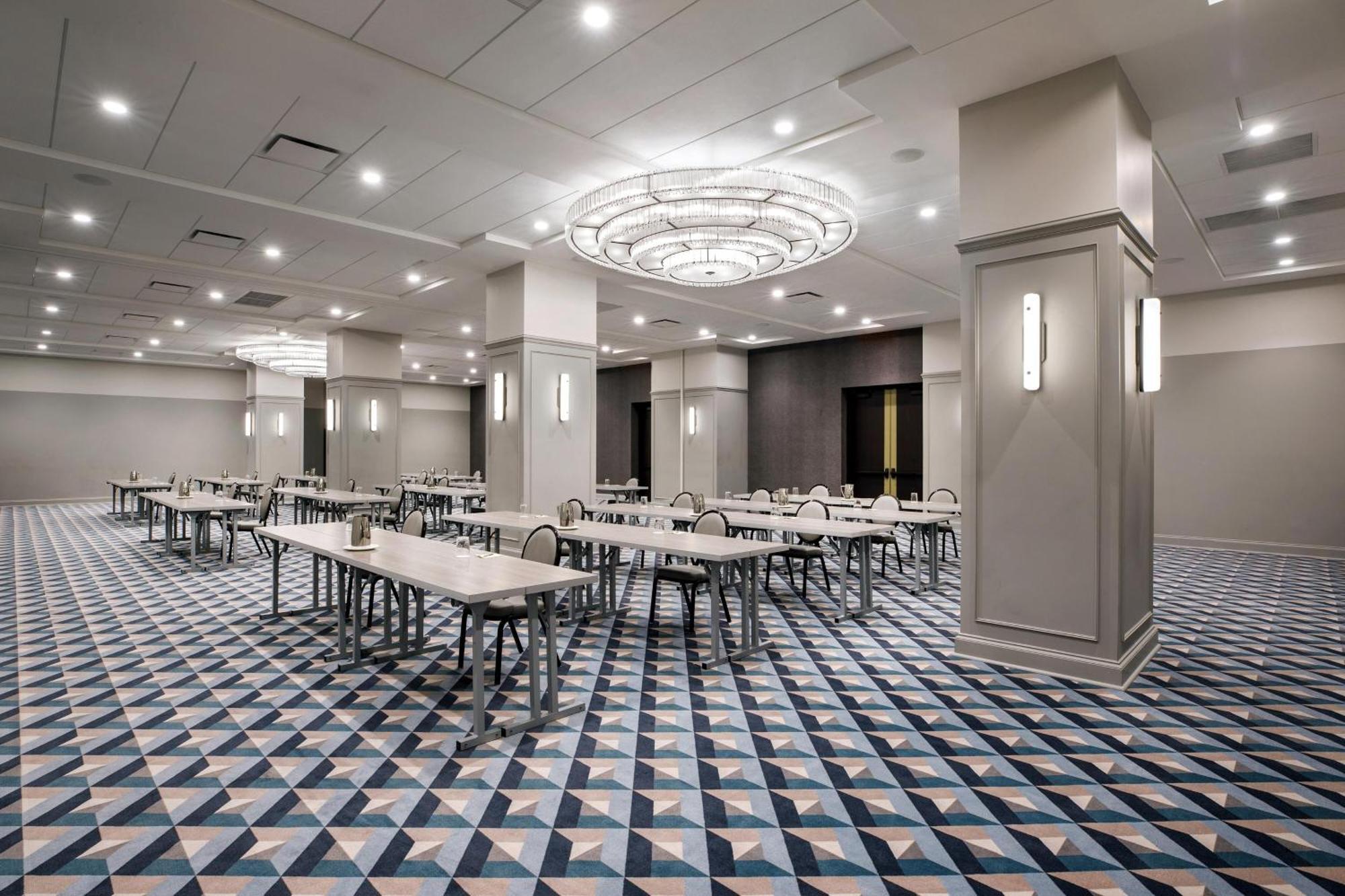 Cyrus Hotel, Topeka, A Tribute Portfolio Hotel エクステリア 写真